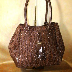 GORGEOUS COLE HAAN BROWN PATENT AND LEATHER BAG